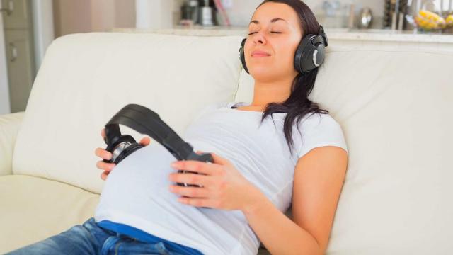 The importance of fetal education in the mother's abdomen