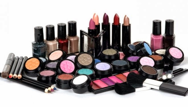 Dangerous effects of cosmetics for pregnancy and menopause